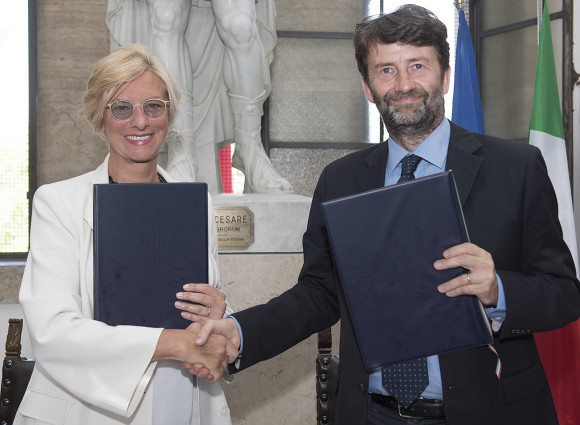 I Ministri Pinotti e Franceschini firmano l'accordo musei militari italiani