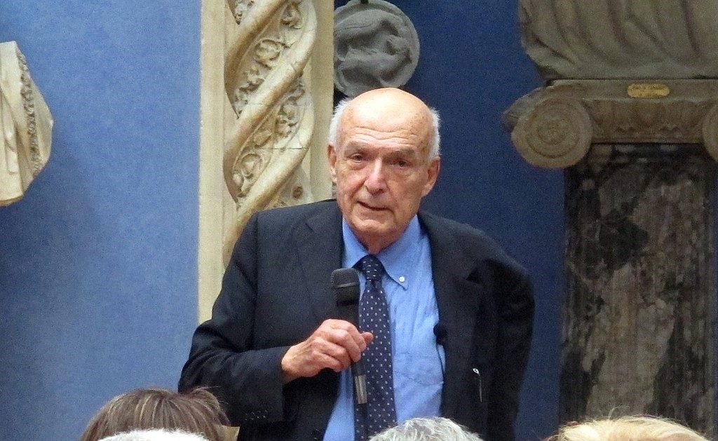 Antonio_paolucci_al_museo_bardini_(2013)_02